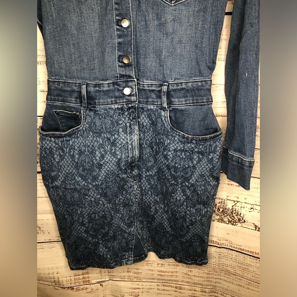 Lace Print Denim Mini Dress - Picture 5 of 16
